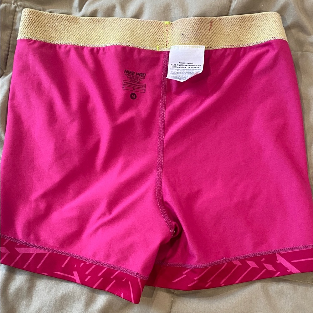 Nike Pro Fuchsia and yellow girls shorts  size medium good condition - Picture 5 of 16